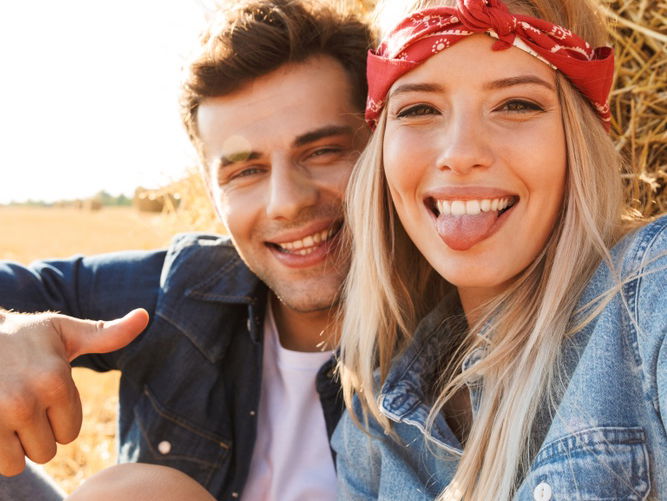 8 Secrets to Being the Girl He’ll Brag About